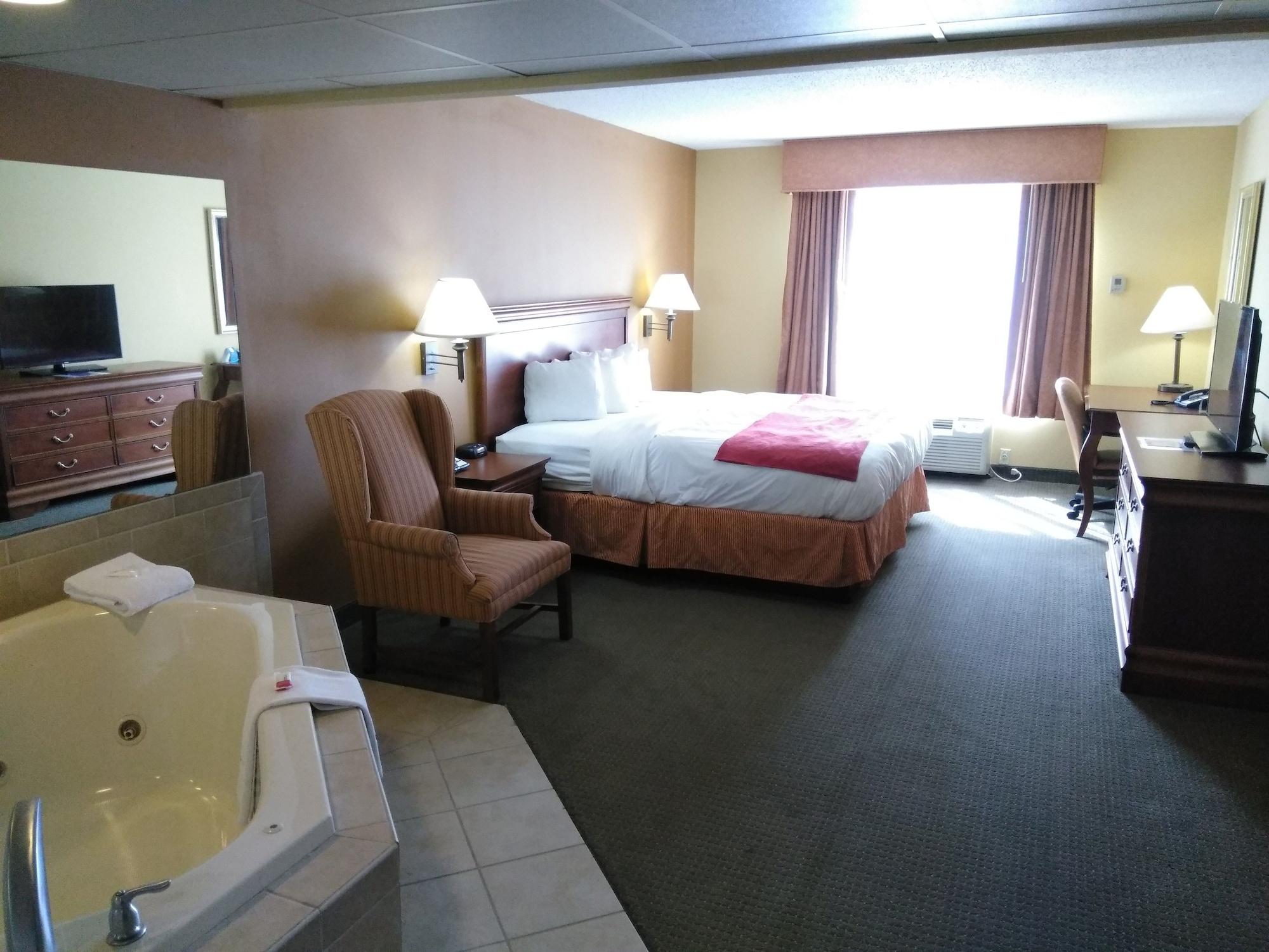 Baymont By Wyndham Clinton Hotel Luaran gambar
