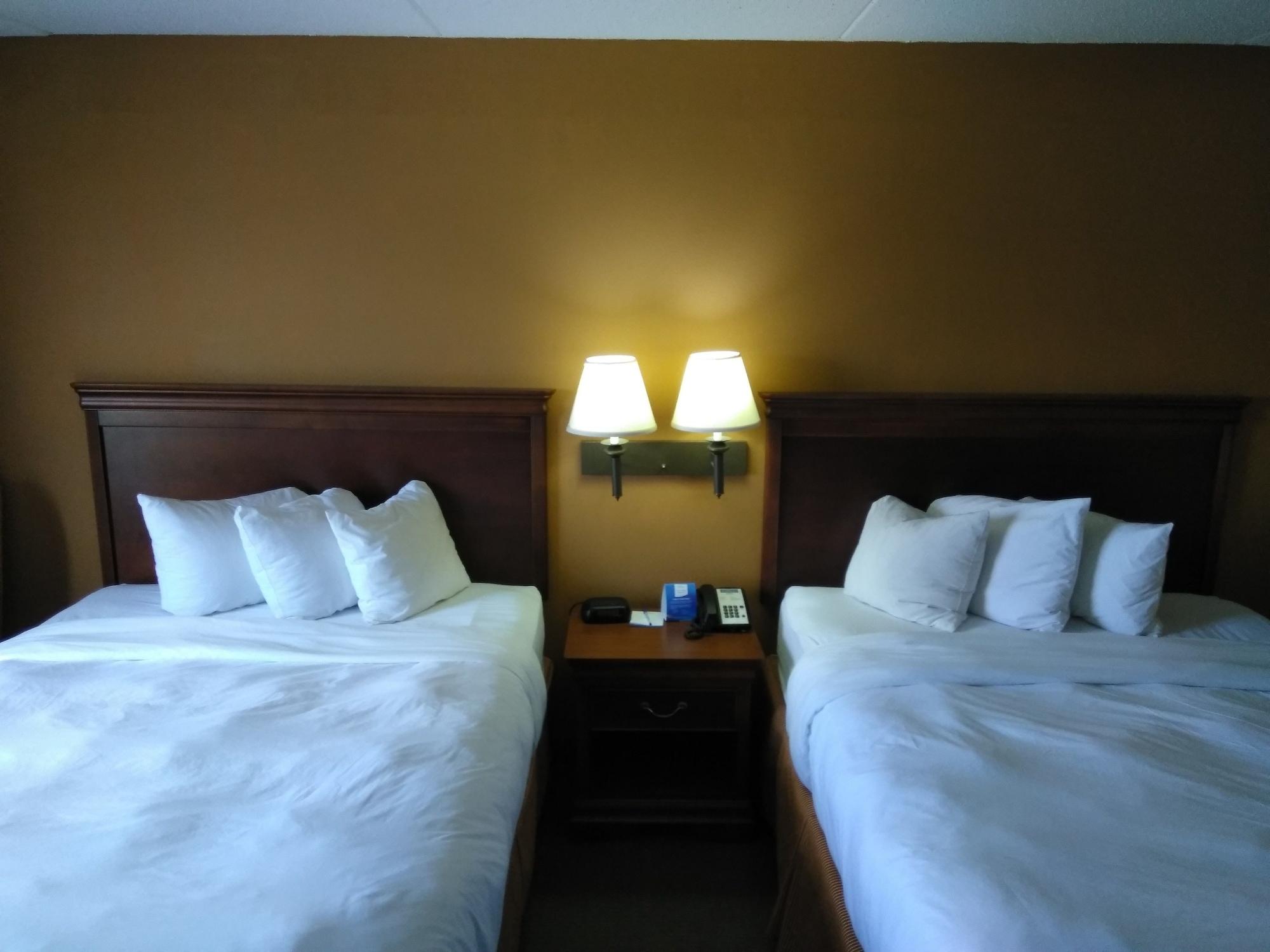 Baymont By Wyndham Clinton Hotel Luaran gambar